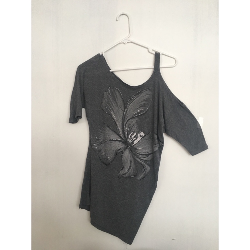 5 7 9 Asymmetrical Floral Graphic Top